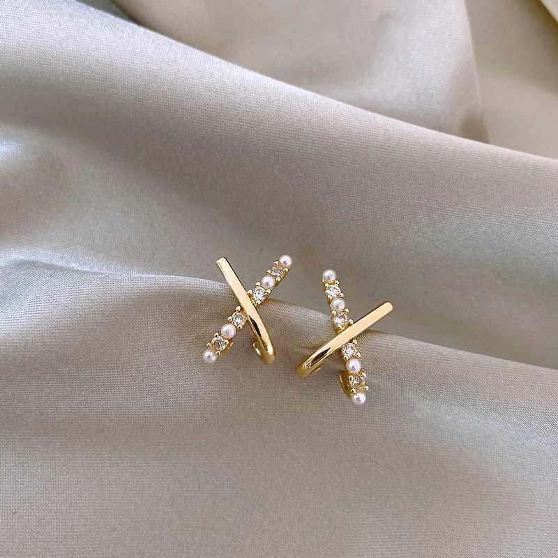 Luxury Fashion Small Cross X-shape Zircon Pearl Earrings for Women Statement Unusual Accessories Luxury Wedding Party JewelryX241023