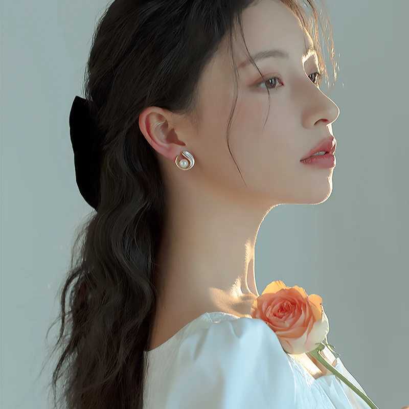 Classic Gold Color Pearl Earrings For Women Korean Zircon Exquisite Fashion Flower Stud Earring Party Christmas Jewelry GiftsX241023