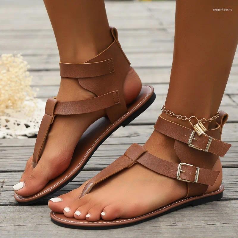 2025 S Fashion Designer Sandals Sandals Women Cool Outdoor Flip P Metal Buckle Detail Solid Color Faux Leather Toe Free Shipping Post Flat