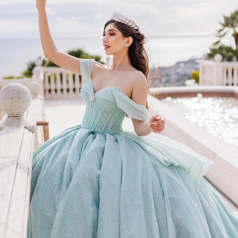 Light Green Shiny Quinceanera Dresses Ball Gown Off The Shoulder Beaded Diamonds Tiered Mexico Corset Sweet 16 Dress Vestidos De 15 Anos