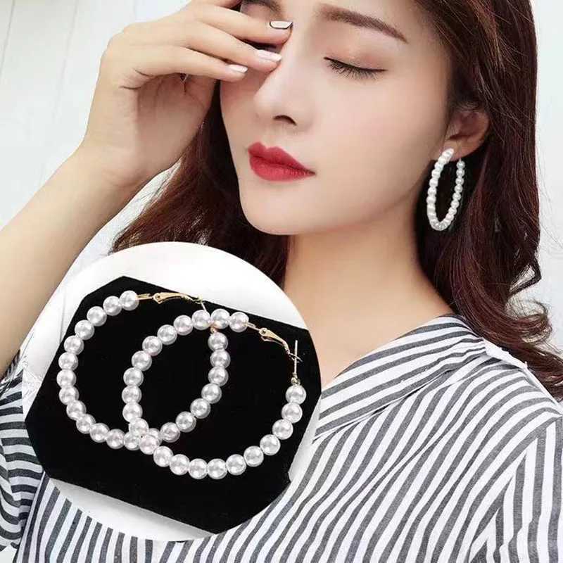 Fashionable gold and silver Imiation pearl ring earrings in sizes ranging from small to large circular earrings suitable for womens wedding jewelry Ar