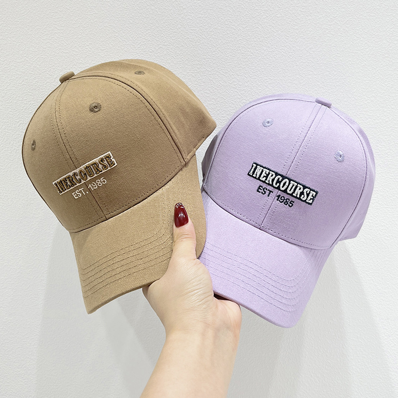 Free shipping New High Quality Caps Fashion Baseball hats Mens Womens Sports Caps Forward Cap Adjustable Fit Hat A timeless classic designer hat Q-11