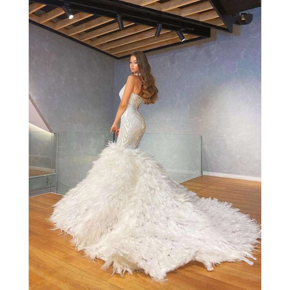 Glamorous Mermaid Feather Party Crystals Halter Prom Gowns Custom Made Sleeveless Lace Up Beading Evening Dresses