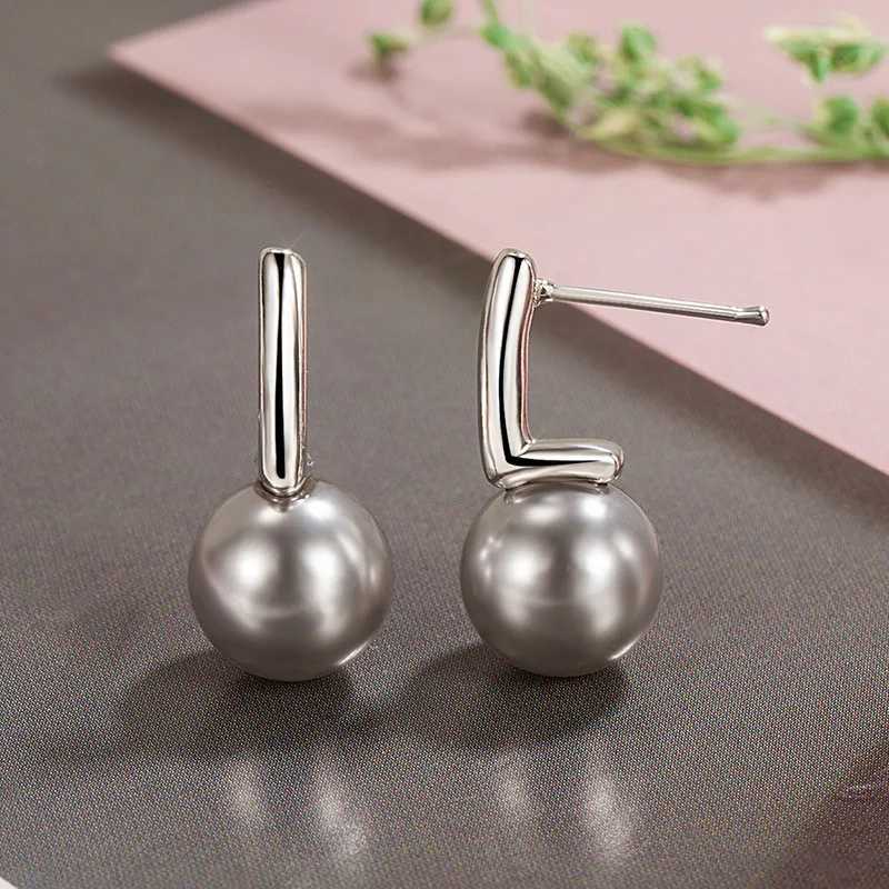 Gray Pearl Earrings for Women Unique Temperament 925 Sterling Silver Ear Stud Light Luxury High-end Earring Popular JewelryX241023
