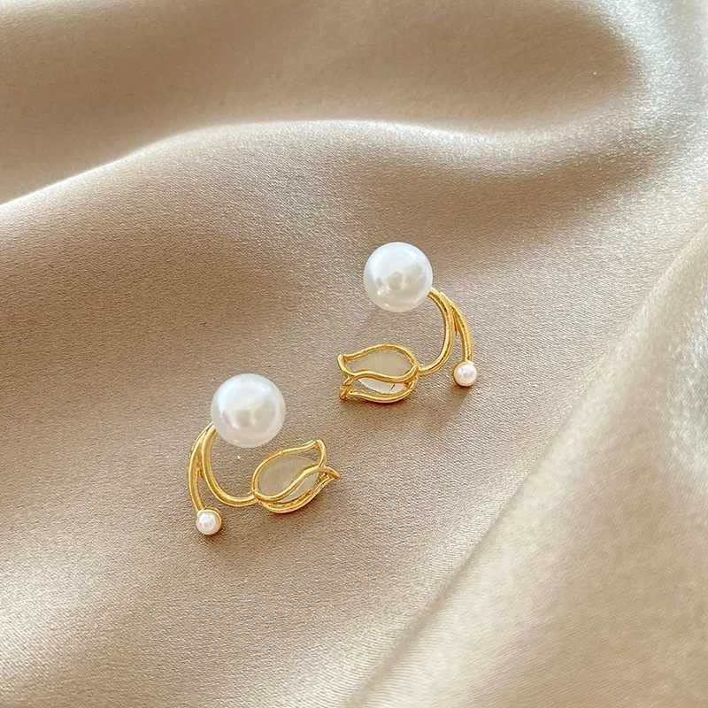 Imitation Pearl Tulip Flower Stud Earrings for Female New Trend Two in One Punk Temperament Jewelry Wholesale Girl GiftX241023