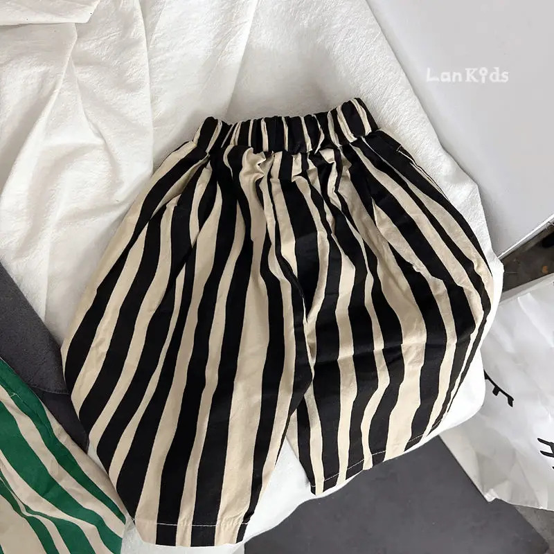 Soft and breathable baby boys and girls shorts striped casual childrens pants summer calf length toddler Trouser Korean childrens clothing 241024