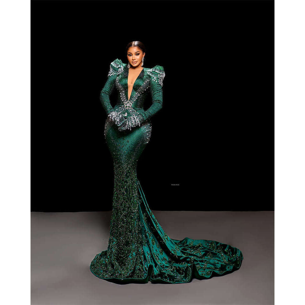 Hunter Green Mermaid Prom Dress Deep V Neck Full Crystals Rhies Evening Gowns Long Sleeve Celebrity Dresses Couture