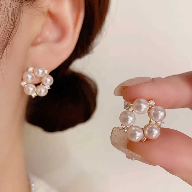 New Pearls Stud Earrings for Women Imitation Pearl Crystal Beads Shiny Sweet Womens Small Earrings Korean Fashion Ear JewelryX241023