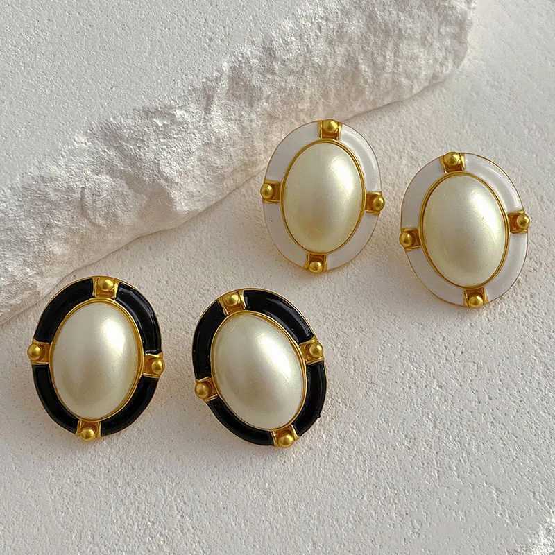 Vintage Retro Oval Black Women Earrings Classic Imitation pearl Personality Ancient Gold Color Stud Earrings JewelryX241023