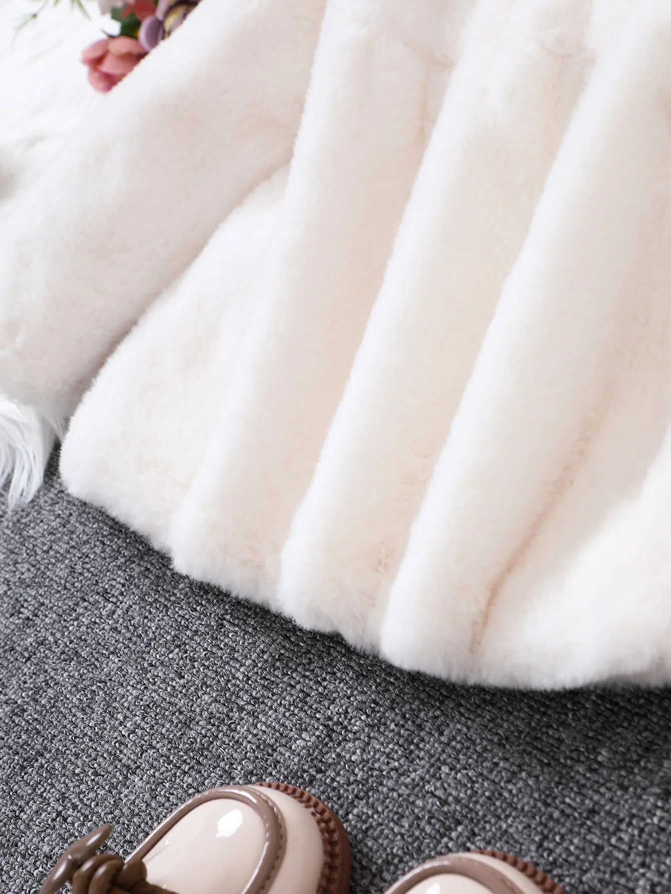 Girls autumn and winter new hooded plush thick coat+love shoulder bag W241023