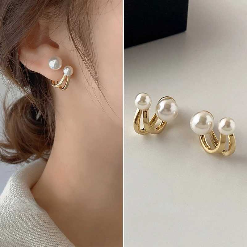 New retro light luxury pearl stud earrings Korean simple jewelry Christmas party girl temperature set W241023