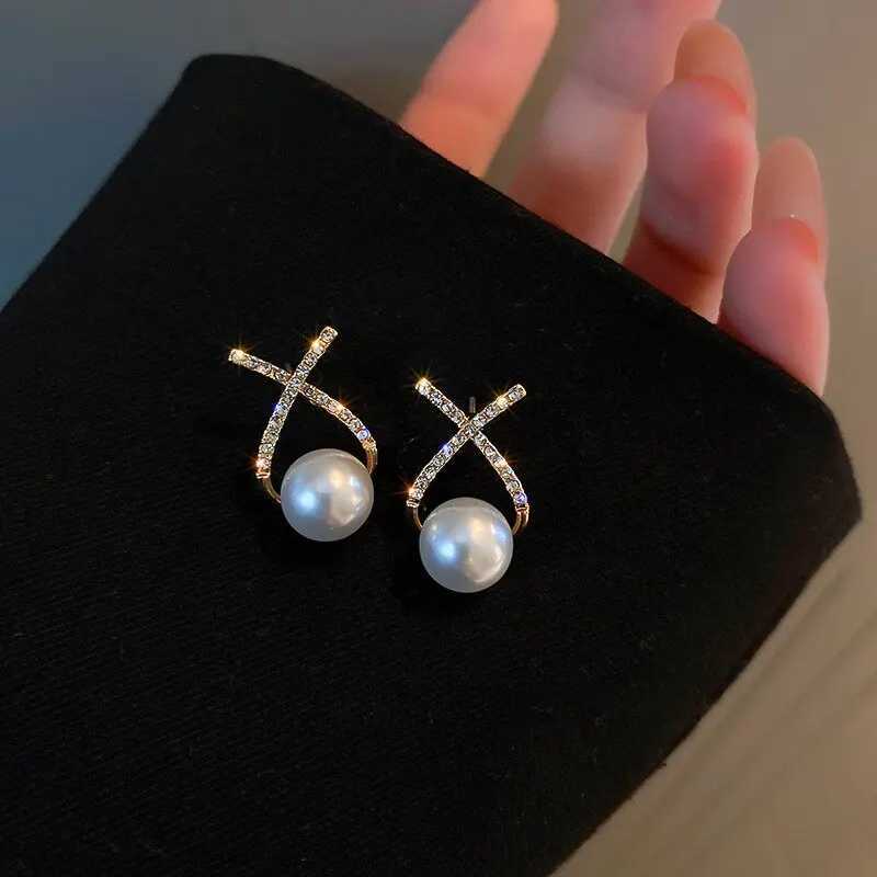 Elegant simulated pearl earrings suitable for women set with rhinestone earrings letter X earrings 2023 Trent party wedding jewelry W241023