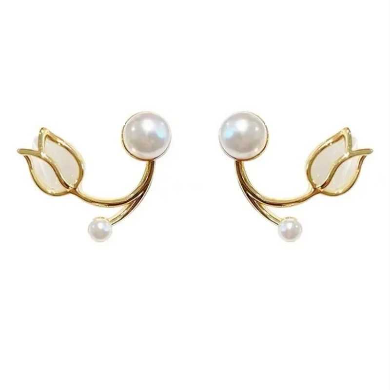 Luxury Gold Color Tulip Flower Opal Stud Earrings for Women Cute Pearl Clip Korea Earring Wedding Bride Jewelry Accessories GiftX241023