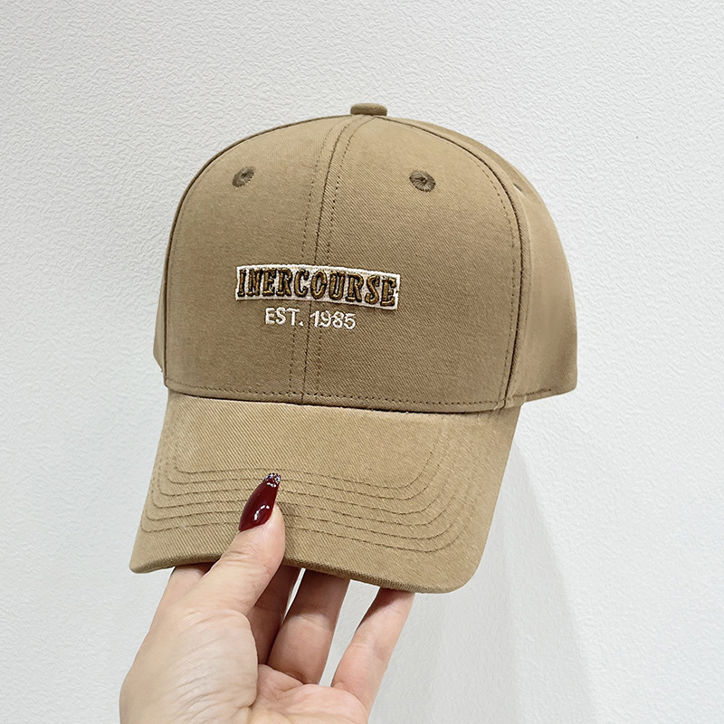 Free shipping New High Quality Caps Fashion Baseball hats Mens Womens Sports Caps Forward Cap Adjustable Fit Hat A timeless classic designer hat Q-11