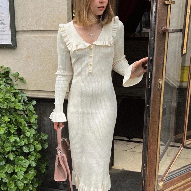TARUXY High Waist Ruffled Maxi Dresses For Women Autumn Winter Knitted Slim Long Dress Vintage Woman Retro Elegant 241007