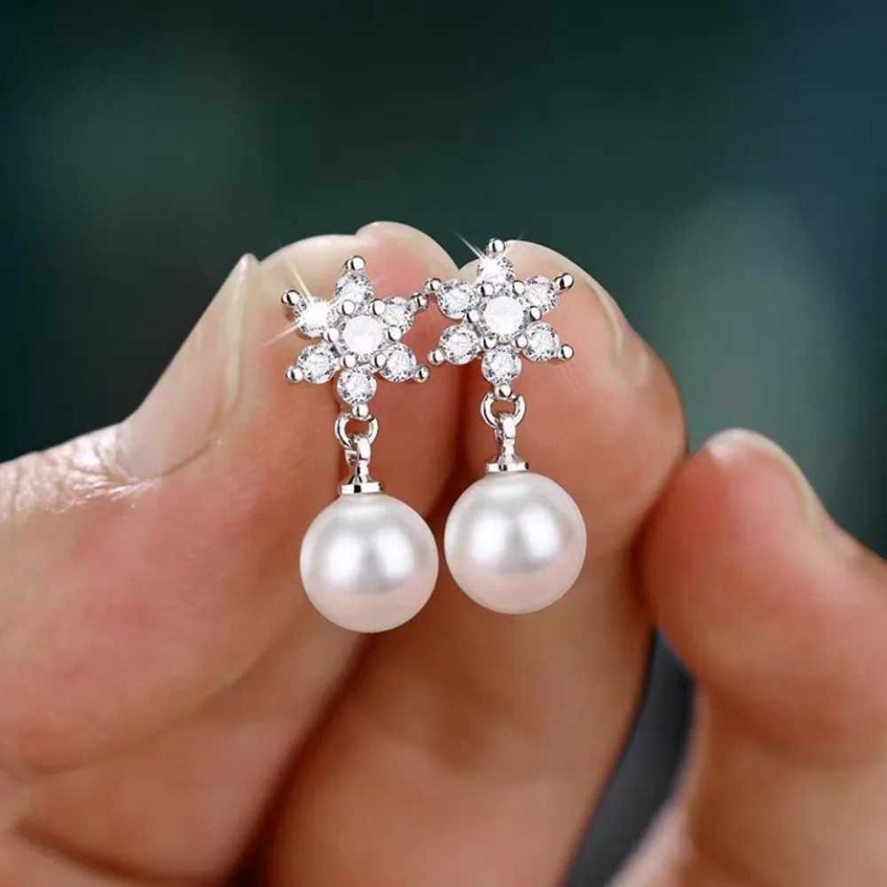 2024 New Womens Clothing Snowflake Freshwater Pearl Earrings Bridal Wedding Star Earrings Engagement Party Gifts Luxury Jewelry W241023