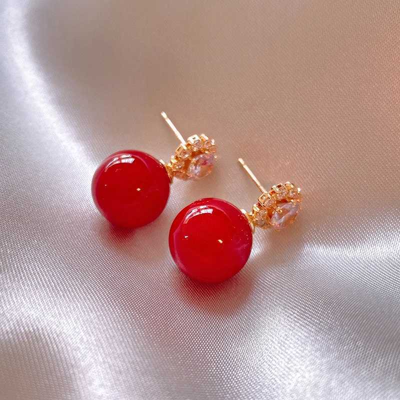 Zircon round red pearl earrings suitable for women light weight high temperature suitable for women W241023