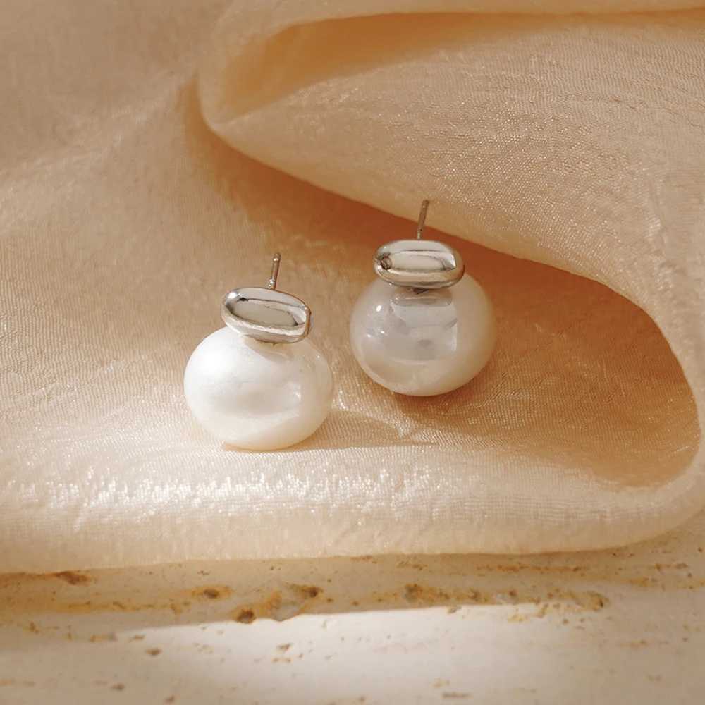 Coral imitation pearl round stud earrings charm stainless steel small gold daily jewelry platinum gold plating W241023