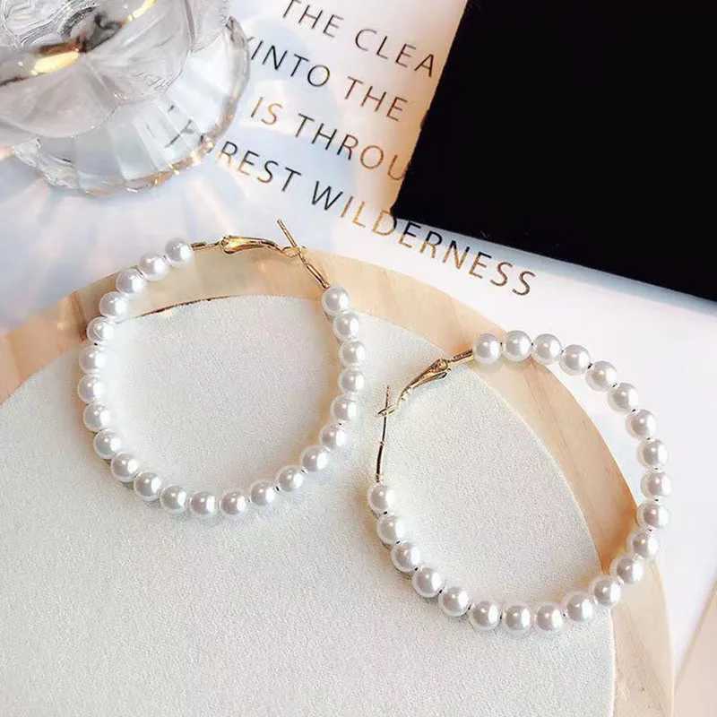 Fashionable gold and silver Imiation pearl ring earrings in sizes ranging from small to large circular earrings suitable for womens wedding jewelry Ar