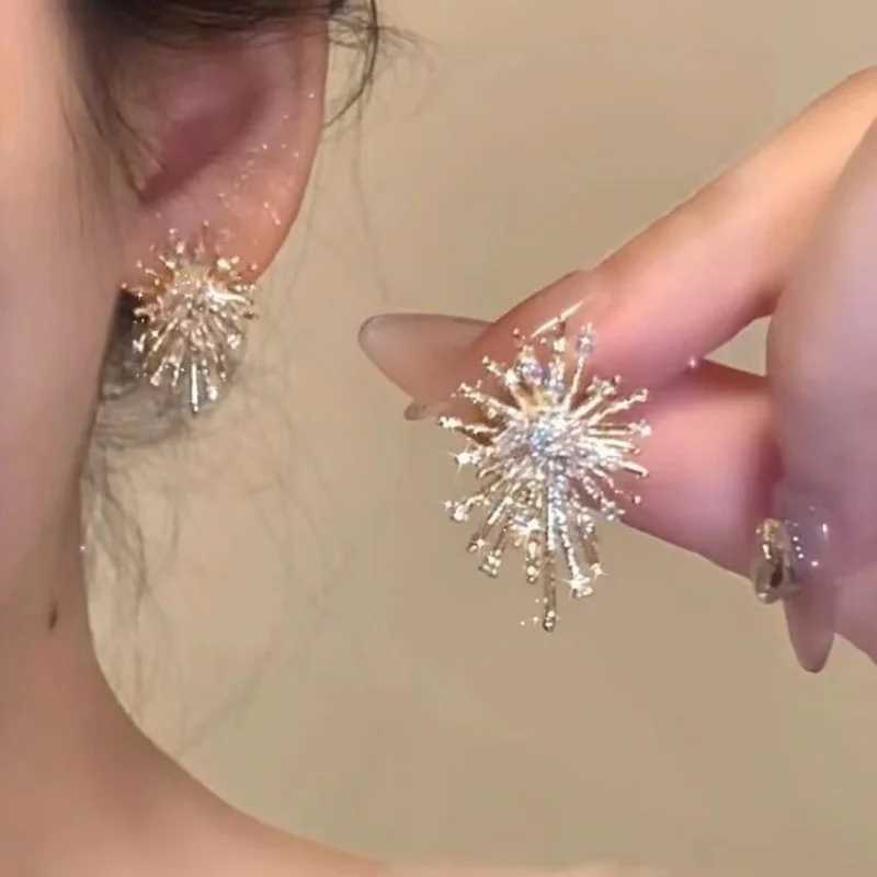 Temperament Beautiful Firework Stud Earrings for Women Korean Imitation Pearl Rhinestone Snowflake Earring Girls Party JewelryX241023