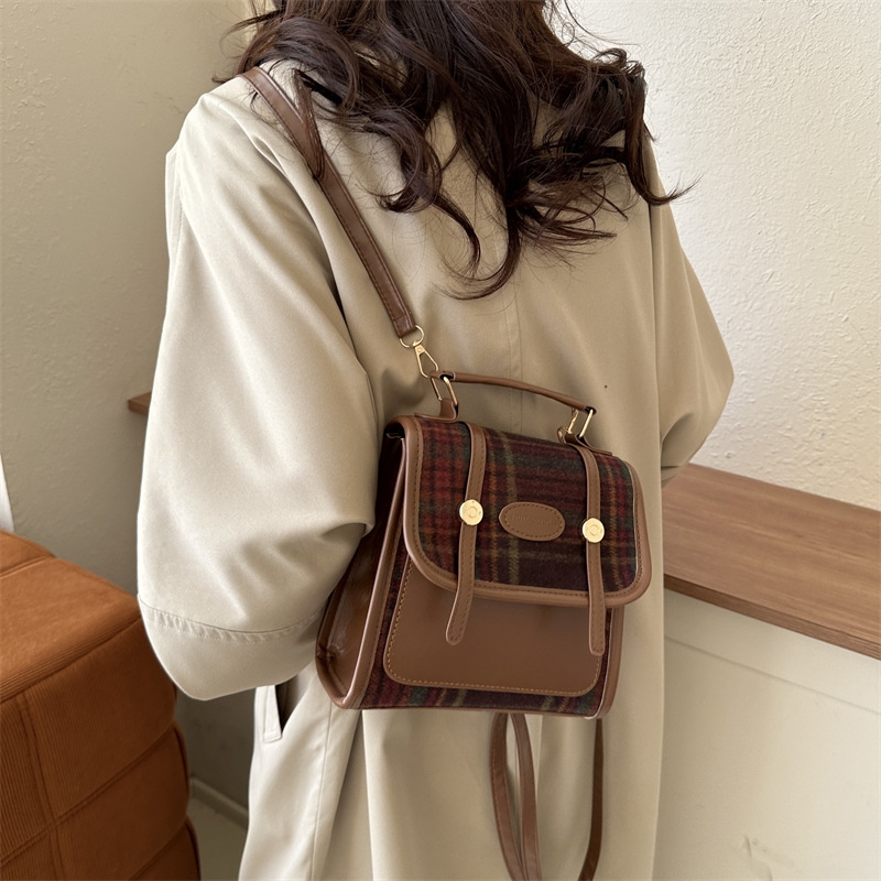 2025 Designer shoulder women's Simple 3 handbag casual travel 2024 winter new niche design bag free shipping