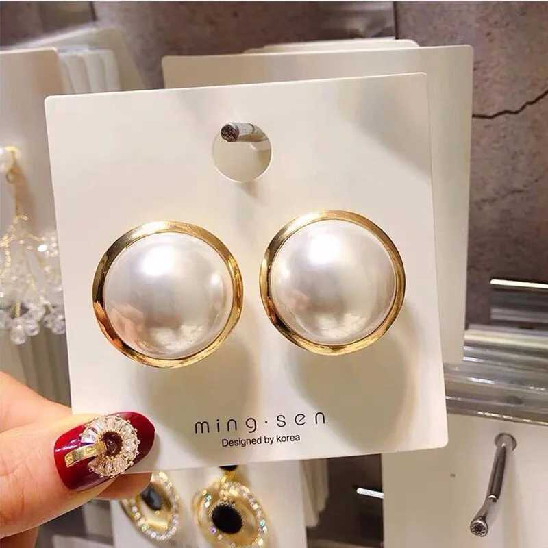 Fashion Jewelry White Imitation Pearl Earrings big Round 2CM Pearl Studs Earrings Statement Earrings for femaleX241023