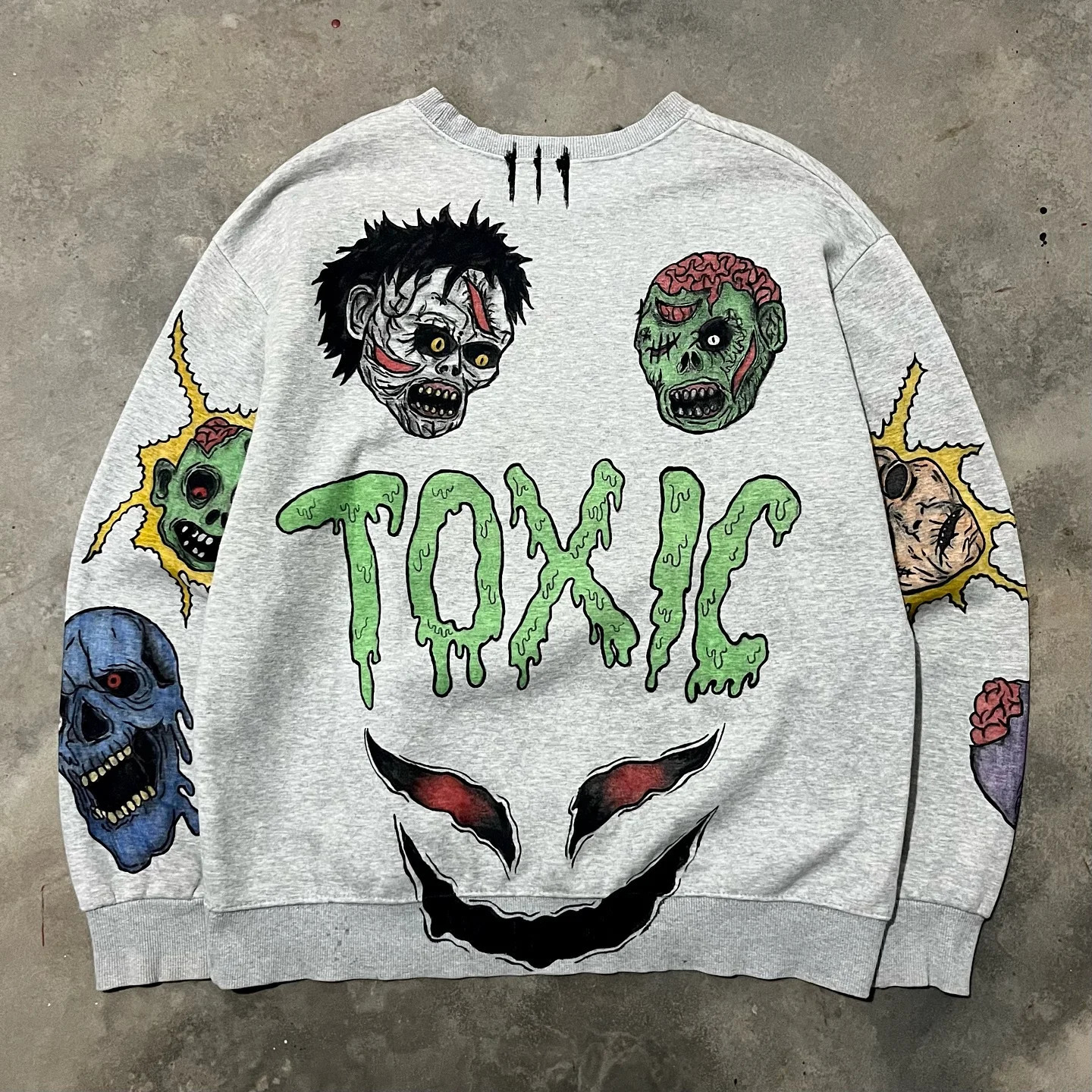 Autumn and Winter Grey Warm Long Sleeve Printed T-shirt Y2k Retro Zombie Pattern Gothic Hoodie Sportswear Loose Mens Wear 241024