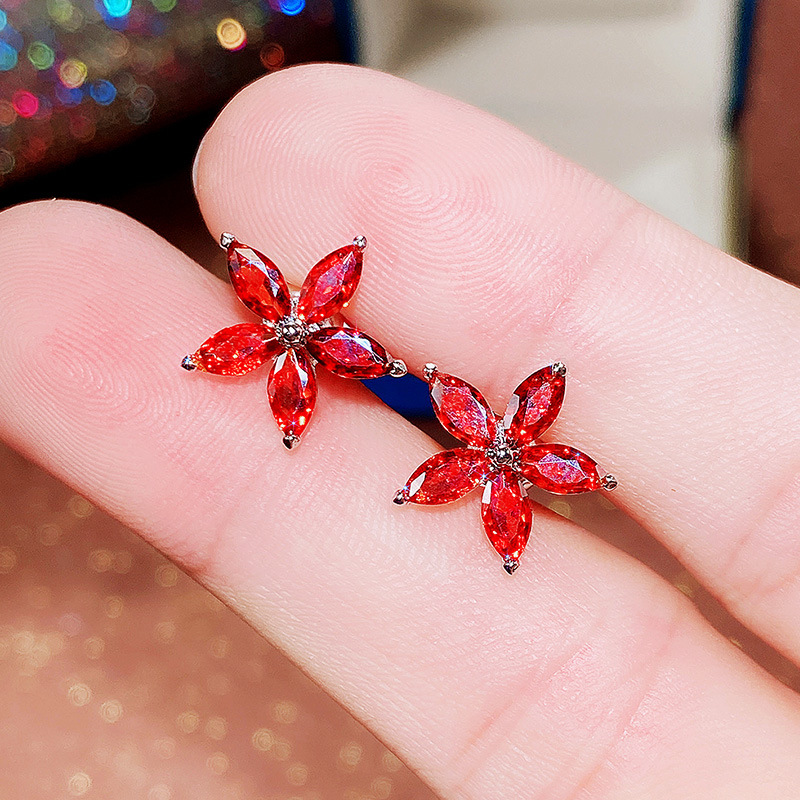 Classic Color Star Diamond Earrings Sweet Flower Five-pointed Star Women's Earrings Designer Red Maple Leaf Crystal Earrings Luxury Wedding Jewel