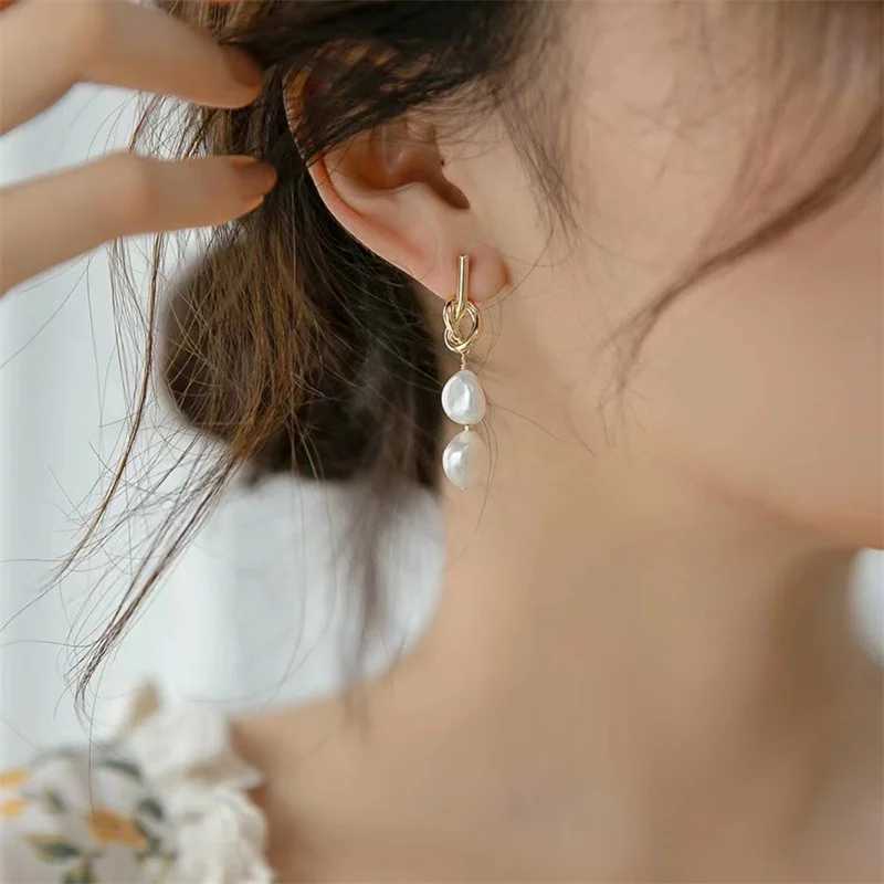 New Retro Punk Baroque Knot Pearl Earrings for Women Irregular Imitation Double Pearl Drop Earrings Jewelry Gifts Wholesale W241023