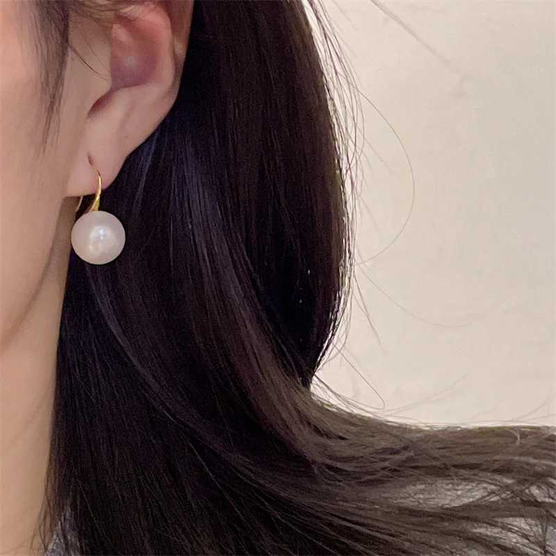 Simple Glamour Imitation Pearls for Women Fashion 2024 New Fashion Pearl Womens Earrings Wholesale W241023