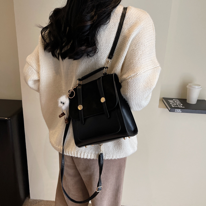 2025 Designer small female Leisure 3 students commuting backpack for class 2024 winter new fashionable and popular student bag free shipping