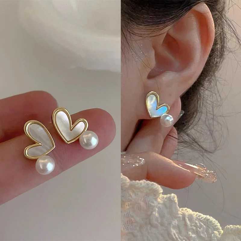 Elegant Pearl Shell Love Heart Stud Earrings For Women Vintage Sweet Gold Color Line Young Girls Party Jewelry Gifts WholesaleX241023
