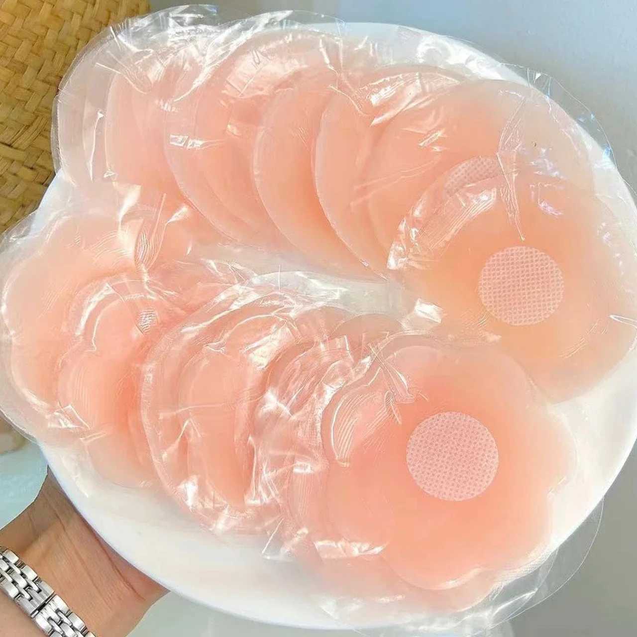 Silicone Nipple Cover Women Invisible Self-adhesive Chest Breast Stickers Reusable Patch Bra Female Lift Up Pads IntimatesXJ241024