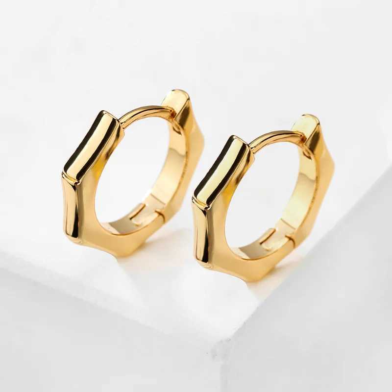 RAKOL Simple White Imitation Pearls Hoop Earrings for Women Fashion Personzed INS Metal Earring Tren Party Jewelry W241023