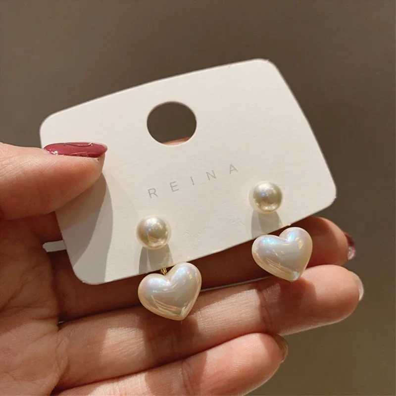 New fashion heart-shaped pearl earrings suitable for women sweet and elegant drip earrings trendy jewelry accessories W241023