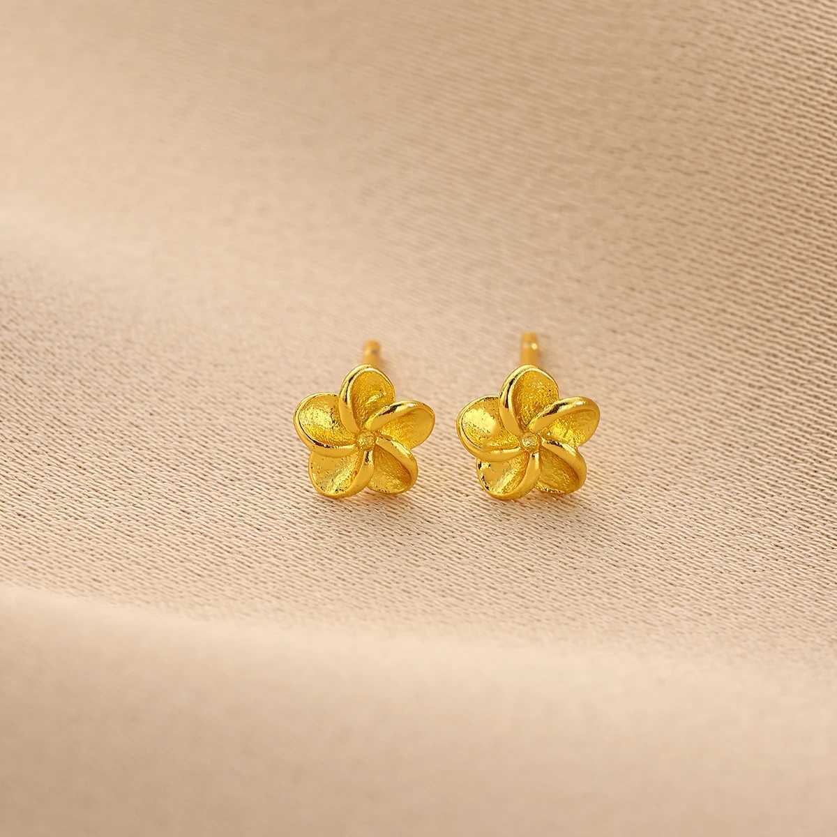 Fashion Simple Flower Stud Earrings For Women Girls Versatile Solid Heart Cartilage Tragus Ear Piercing Jewelry GiftsX241023