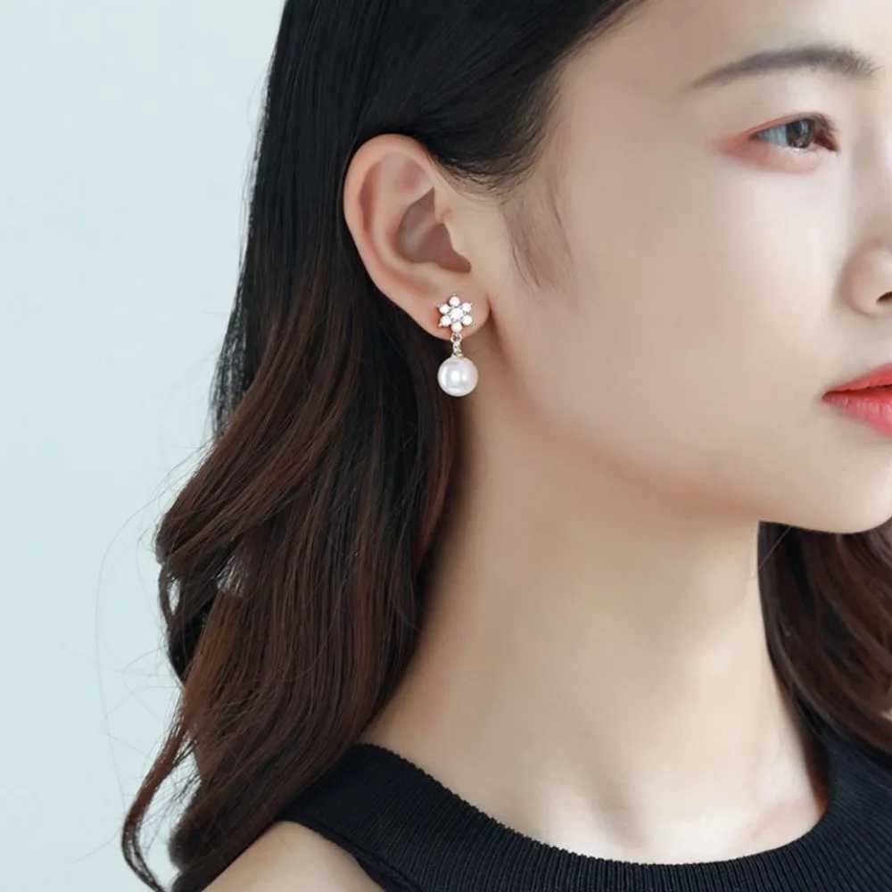 2024 New Womens Clothing Snowflake Freshwater Pearl Earrings Bridal Wedding Star Earrings Engagement Party Gifts Luxury Jewelry W241023