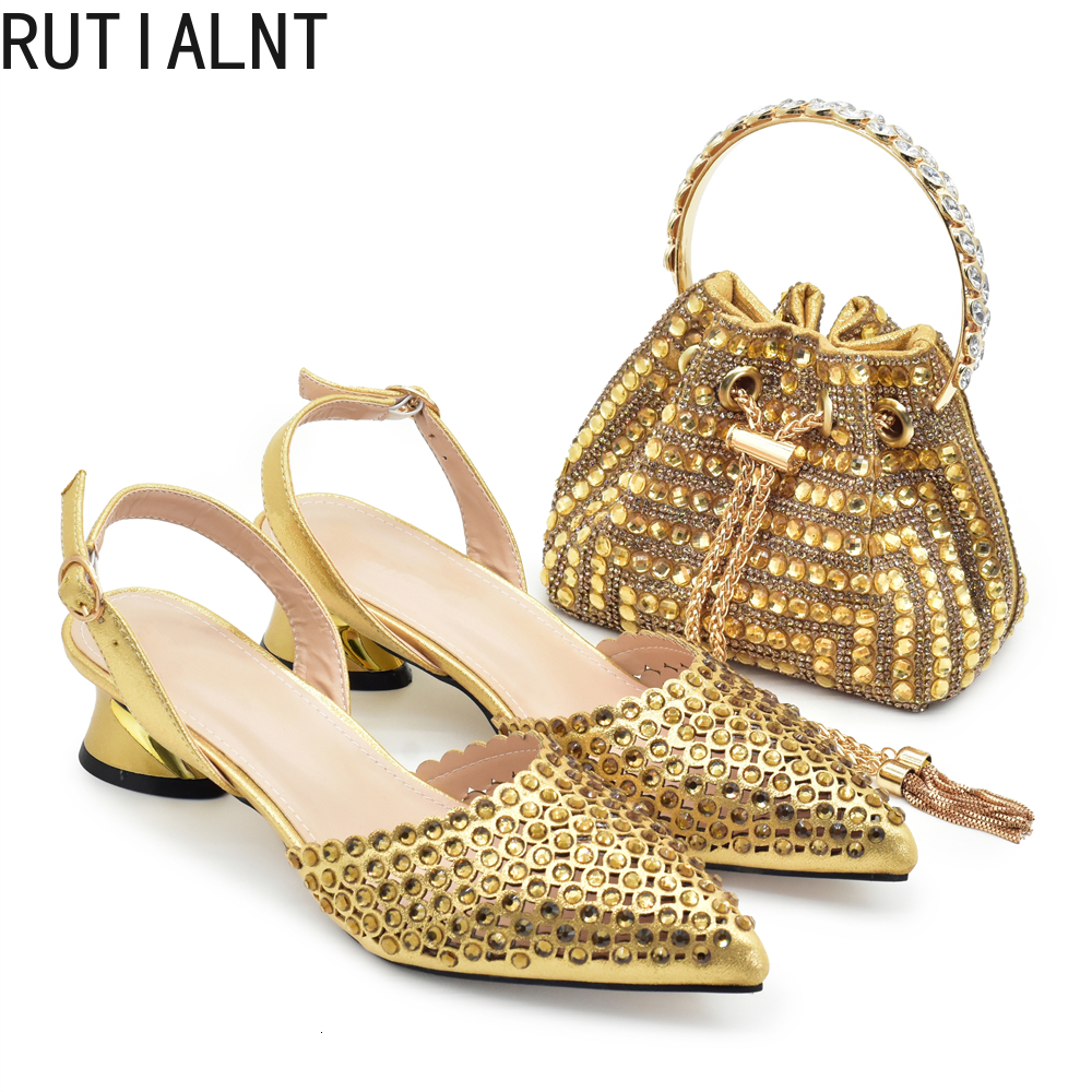 New Fashion Gold Color Shoes Bags To Match Nigeria Party Women's Wedding Bag And Shoe Set Decorated With Rhie