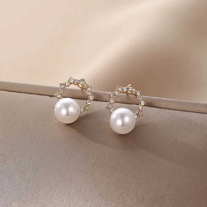 Round Crystal Imitation Pearl Stud Earring for Women Sweet Temperament Ear Jewelry Accessories Wholesale Christmas Day GiftX241023
