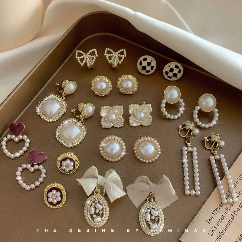 1 pair of pearl earring clips female unperforated earring clips earrings false perforations crystal earring cuffs fashionable gift W241023