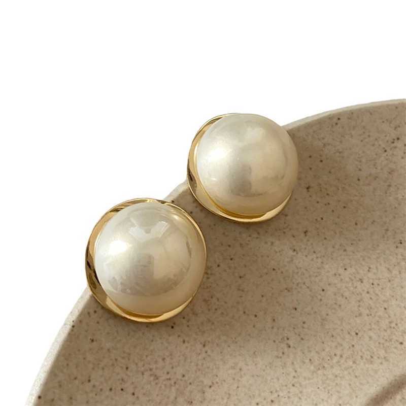 Metal Round Gold Color Pearl Earrings For Women Vintage Elegant Irregular Temperament Earrings Wedding Jewelry BrincosX241023
