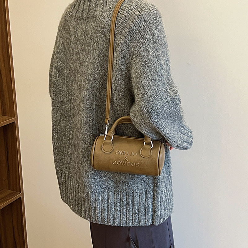 2025 Designer 2024 3 Niche Design New Winter Fashion Handbag Crossbody Simple Shoulder Bag free shipping