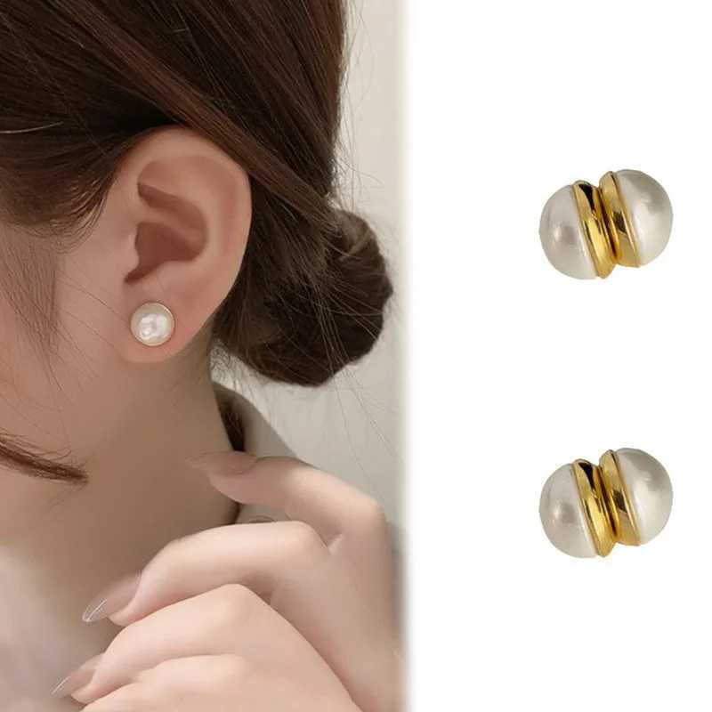 Fashionable perforated magnetic ear clip earrings suitable for women sparkling crystal zircon pearl ear bone clip earrings wedding jewelry W241023