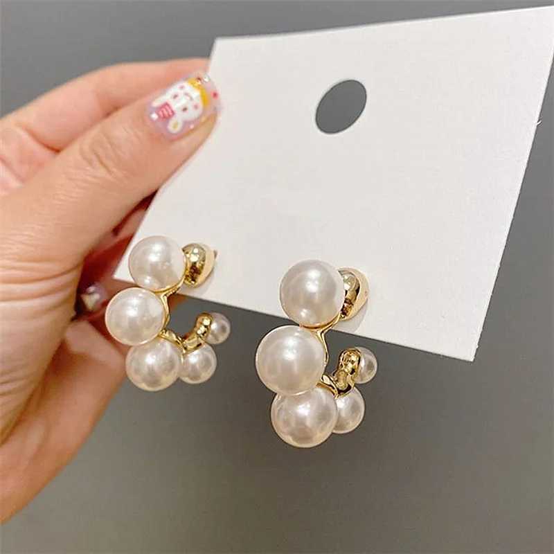 Irregular C-Type Big White Imitation Pearl Stud Earrings for Women Korean Temperament Party Jewelry Accessories Girl GiftX241023