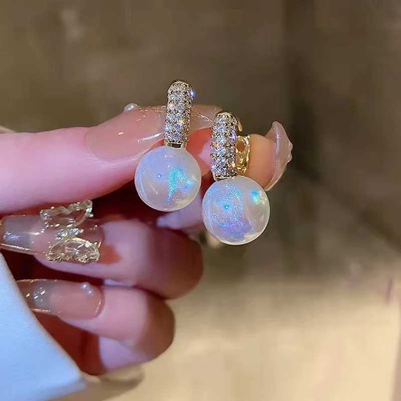 2023 New Korean Luxury Imitation Pearl Earrings Womens Sparkling Crystal Zircon Jewelry Girls Wedding Party Gifts W241023