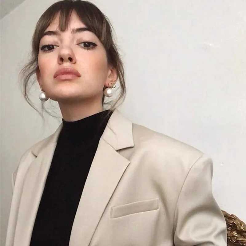 New Korean Exquisite Fashion Pearl Earrings Temperature Simple Earrings Womens Jewelry W241023