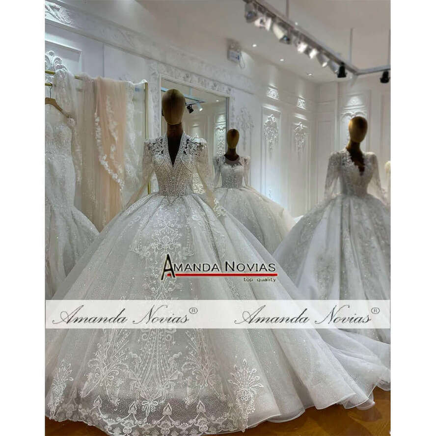 New Design V-Necke Princess Wedding Gown