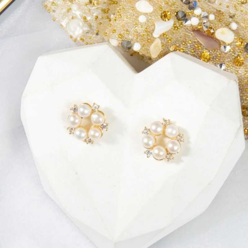 New Pearls Stud Earrings for Women Imitation Pearl Crystal Beads Shiny Sweet Womens Small Earrings Korean Fashion Ear JewelryX241023