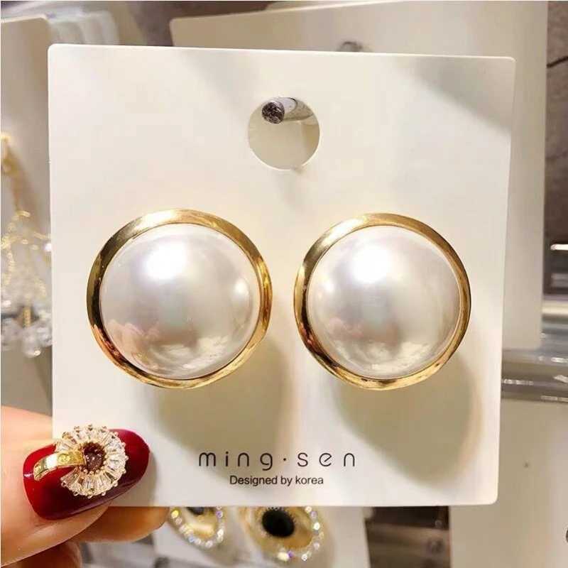 20mm Hyperbole Gold Color Round Imitation Pearl Stud Earring for Women Temperament Wedding Jewelry Christmas Day Girl GiftX241023
