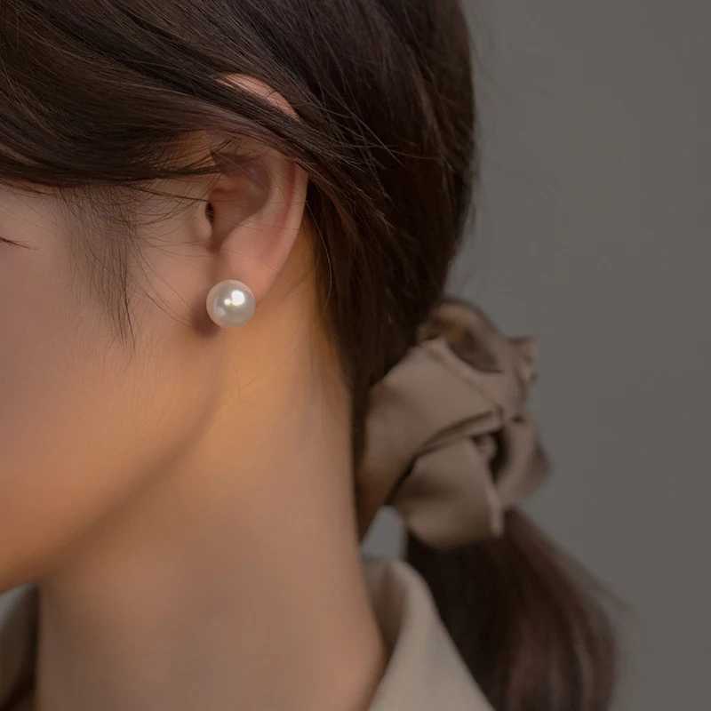 925 sterling silver womens high-quality jewelry pearl stud earrings XY0197 W241023